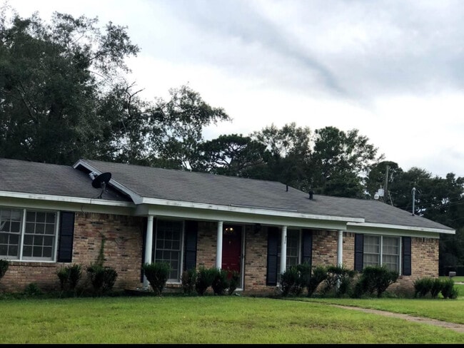 Building Photo - 790 Kimberlin Dr N