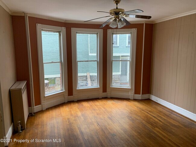 Building Photo - 1615 Monsey Ave