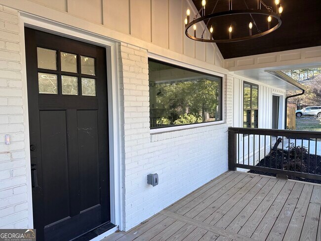 Foto del edificio - 5140 Tilly Mill Rd