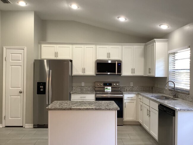 Building Photo - 1604 Westerly Dr