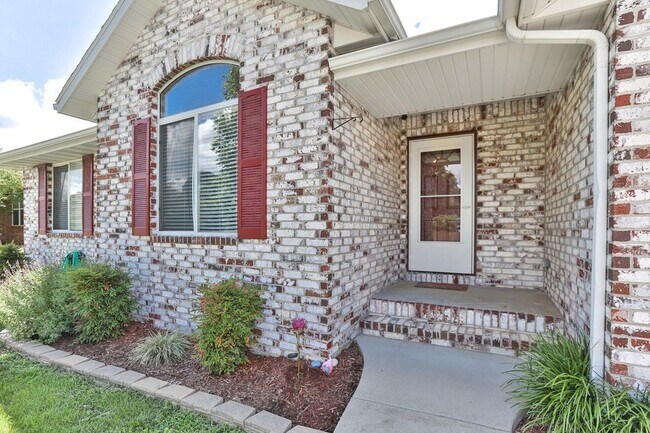 Foto del edificio - 647 S Meteor Ave