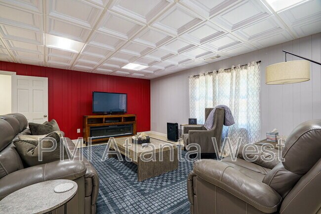 Foto del edificio - 2215 Spalding Dr