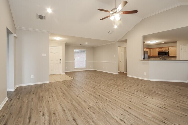 Foto del edificio - 302 Cedar Branch Dr