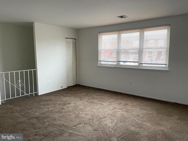 Building Photo - 8021 Moro St