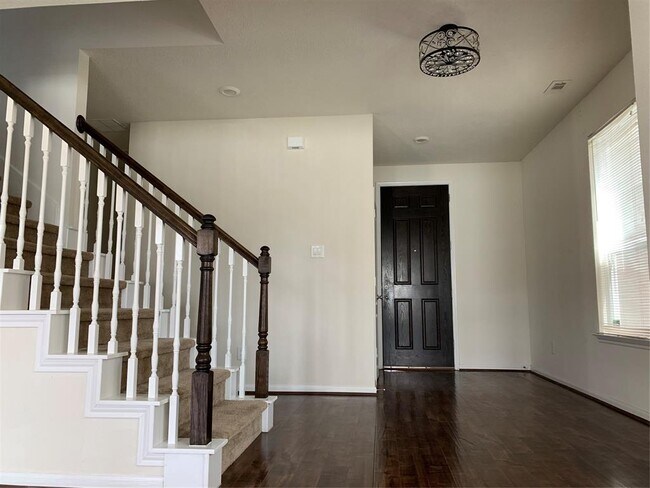 Foto del edificio - 15815 Copper Oak Ln