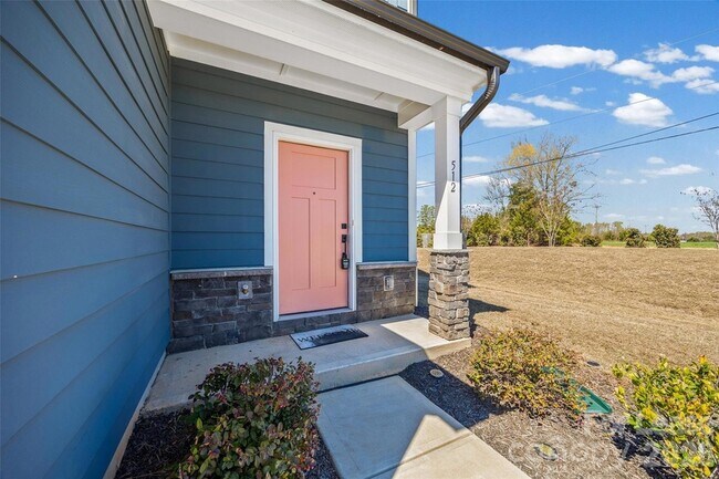 Foto del edificio - 512 Station St