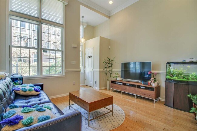 Foto del edificio - 340 Oswego Ct