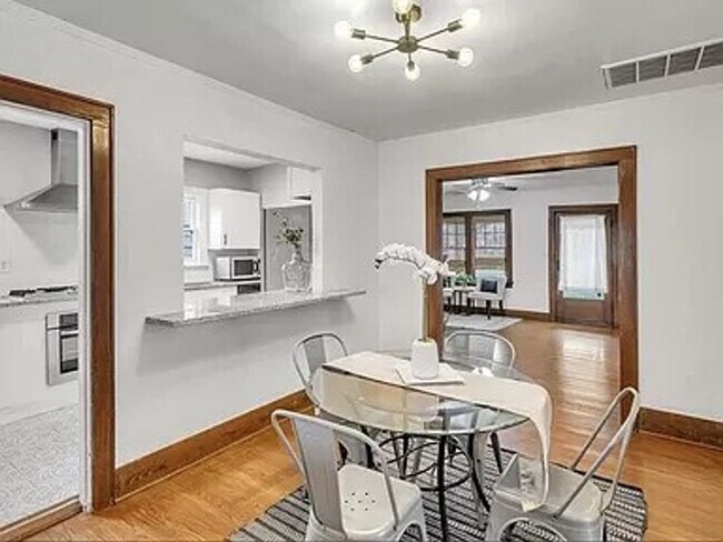 Building Photo - Charming 2/2 Tudor Home in Heart of OKC!