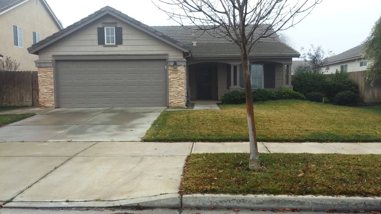 Primary Photo - 3 bdrm./2 bath Spacious home located in No...