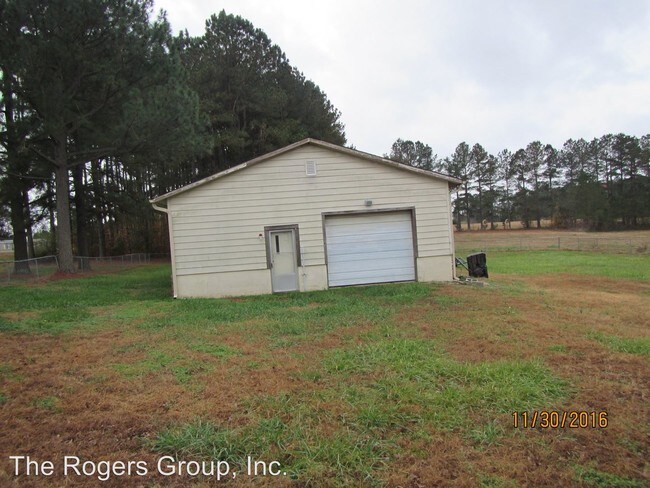 Foto del edificio - 1005 Cross Creek Rd