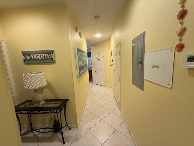 Foto del edificio - 8247 Mulligan Cir