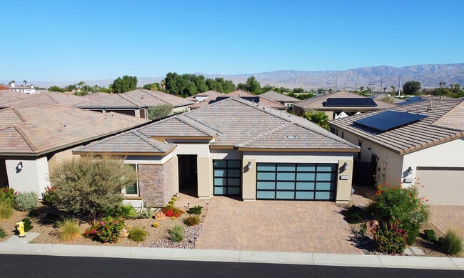 Building Photo - 82830 Logan Creek Dr