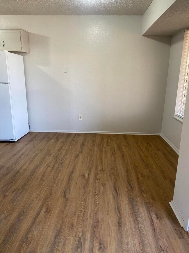 Foto del edificio - 7404 Fir Ave