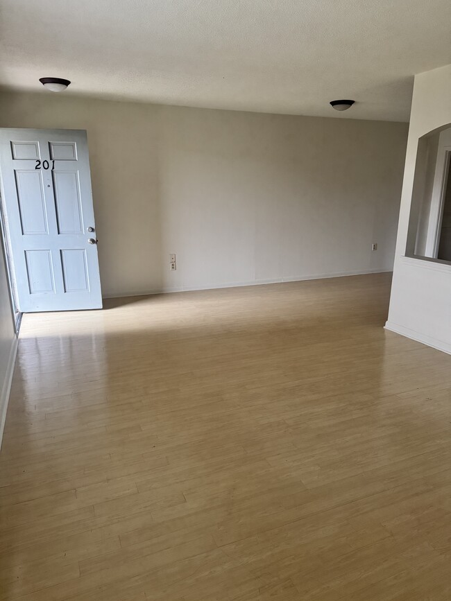 Building Photo - 4600 Parliament Dr