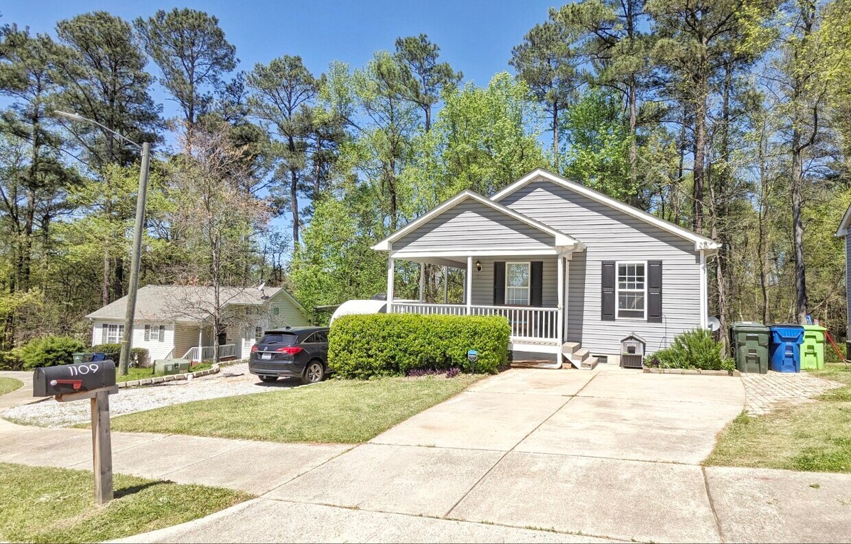 Primary Photo - 1109 Thelonious Dr