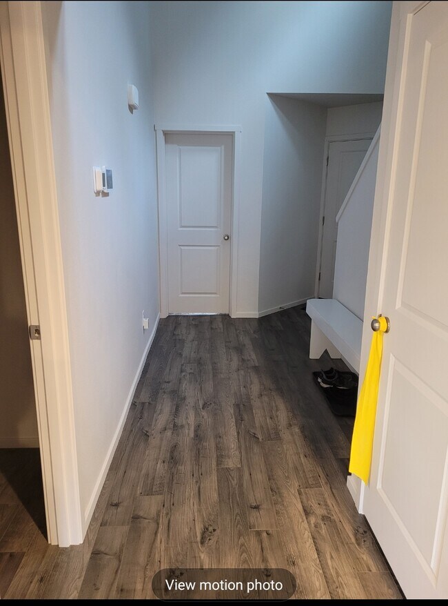 Building Photo - 2053 S Meadowlark Loop