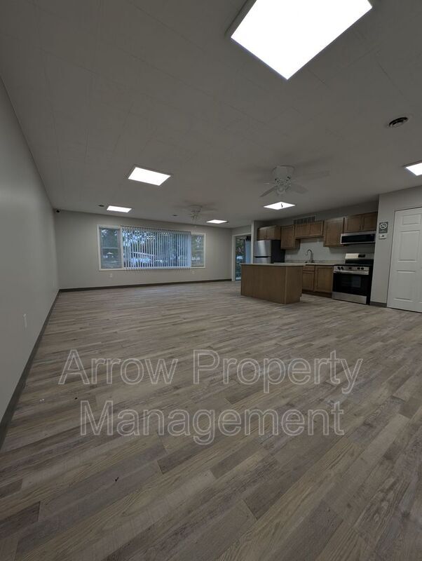 Foto del edificio - 407 H St