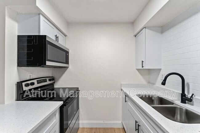 Foto del edificio - 1220 NW 12th St