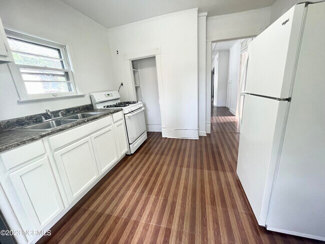 Foto del edificio - 741 Riverside Ave