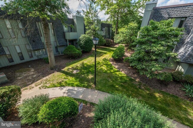 Building Photo - 25 S Church Rd