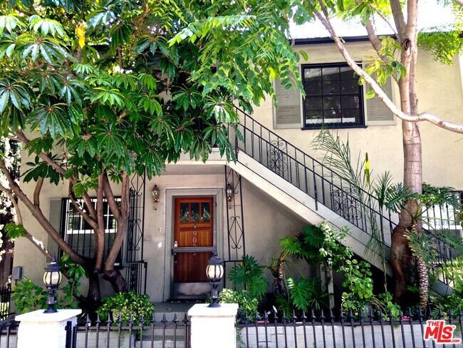 Building Photo - 9052 Elevado Ave