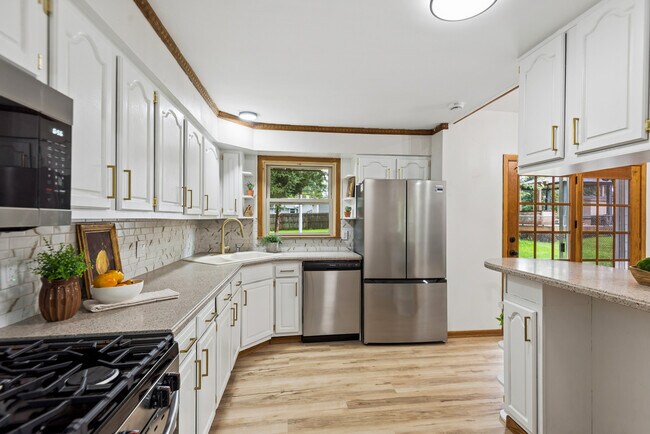 Foto del edificio - 1819 Elmwood Dr