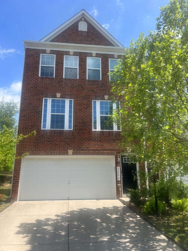 Building Photo - 1642 Dorothy Ln
