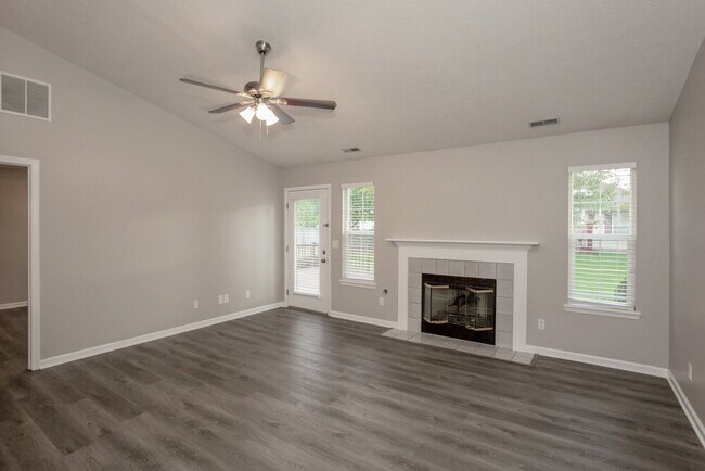 Building Photo - 935 N Mill Run Blvd