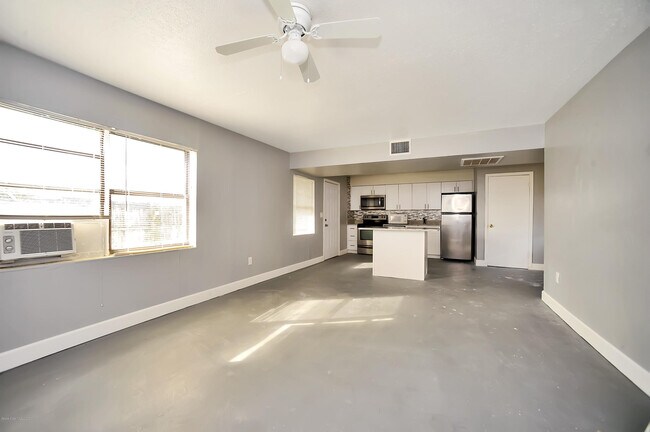 Foto del edificio - 620 S Grannis Ave