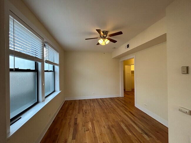 Foto del edificio - 338 Tudor Ct