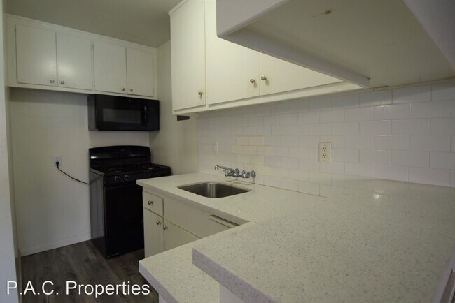 Foto del edificio - 1 br, 1 bath Apartment - 10645 Valley Spri...