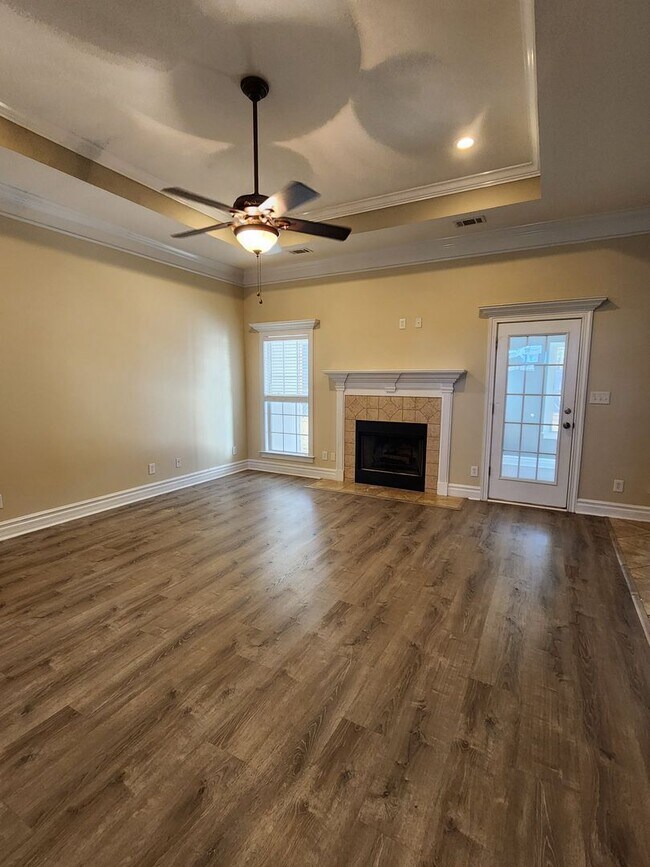 Foto del edificio - Spacious 4-Bedroom Home with Modern Upgrades in Valdosta