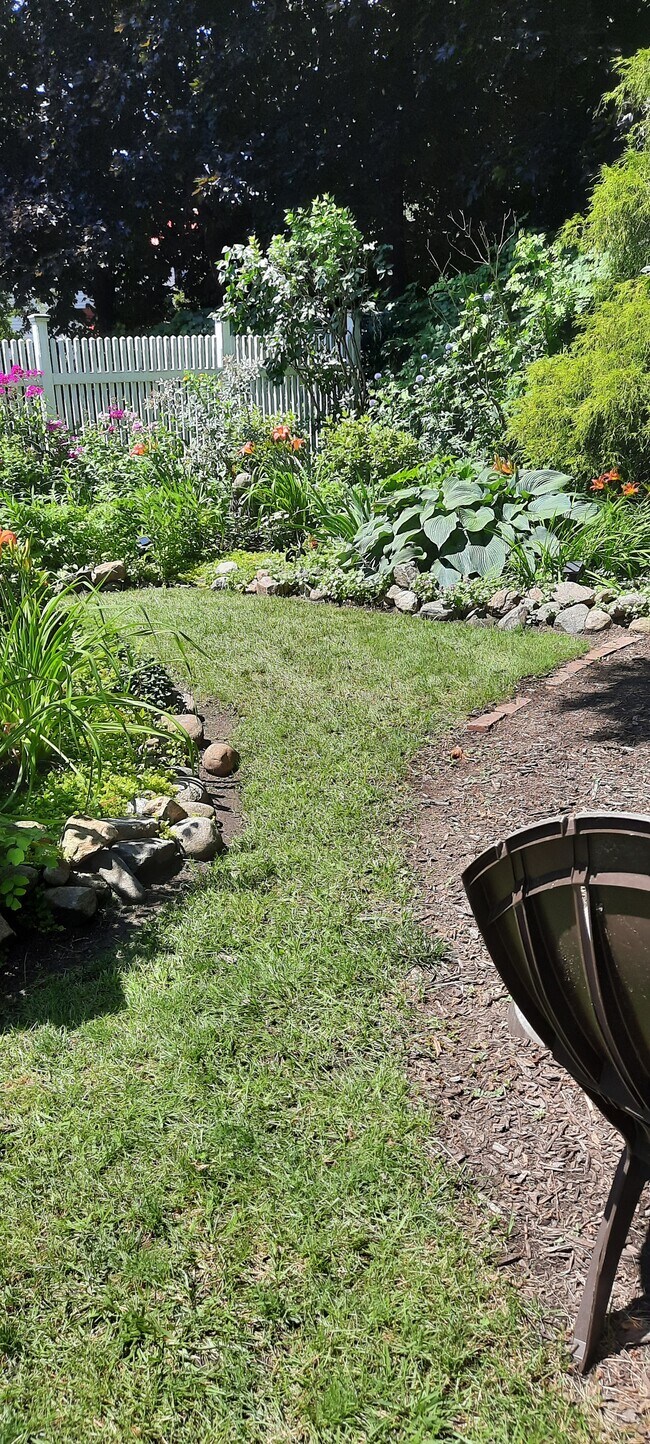 Yard w/deck - 46 S Franklin St