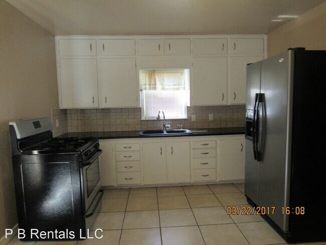 Foto del edificio - 4 br, 2 bath House - 1414 NW Irwin Avenue