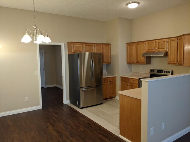 Foto del edificio - 1814 Cedarcrest Ave