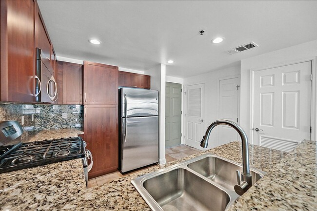 Building Photo - Luxury High-Rise Condo on Downtown Fremont...
