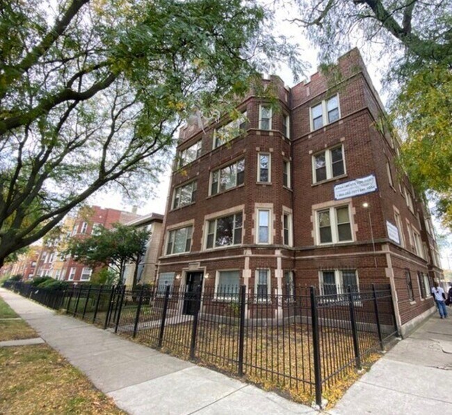 Building Photo - 1617 E 77th St