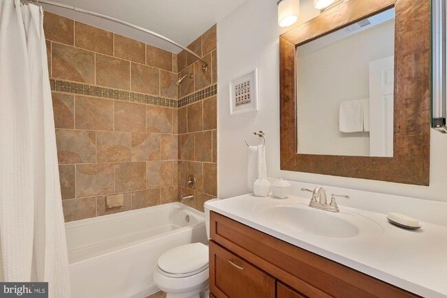 Foto del edificio - 730 11th St NE