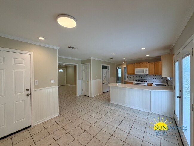 Foto del edificio - 48 Poulton Dr NW