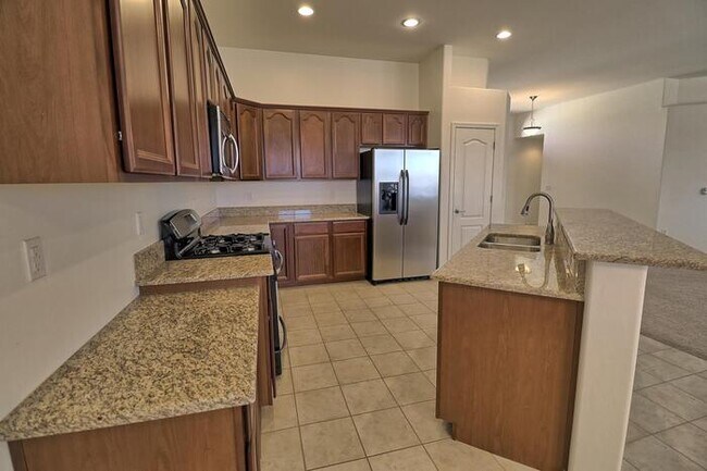 Building Photo - Perfect Rental In Madera Highlands!