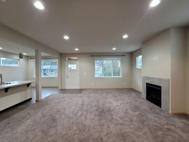 Photo - 4 Bedroom Home in Pinnacle Peak