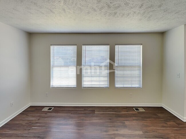 Foto del edificio - 3408 Ravenel Ct