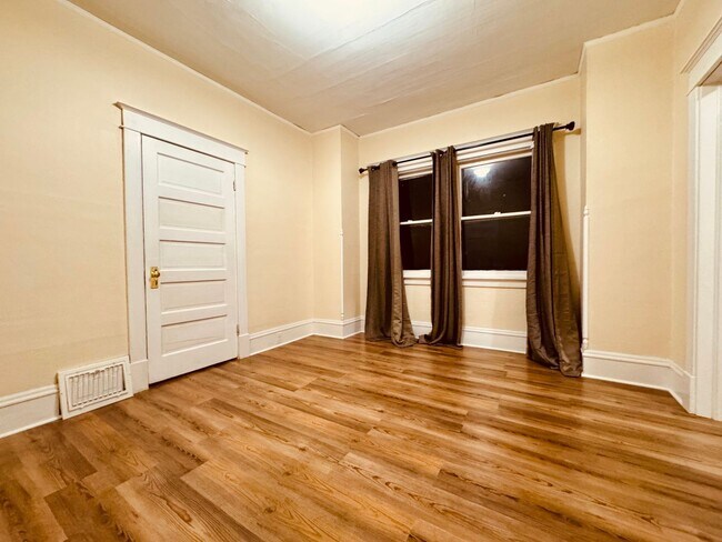 Foto del edificio - Cute, remodeled home!!