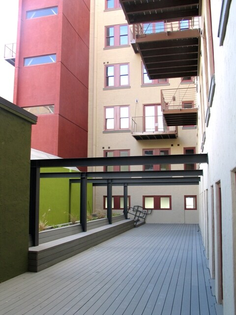 Building Photo - Sunrise Bank