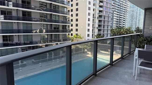 Foto del edificio - 45 SW 9th St