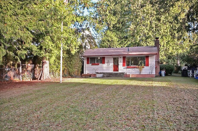 Building Photo - Martha Lake House