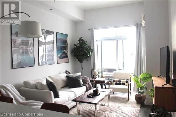 Photo principale - 5055 Greenlane Rd