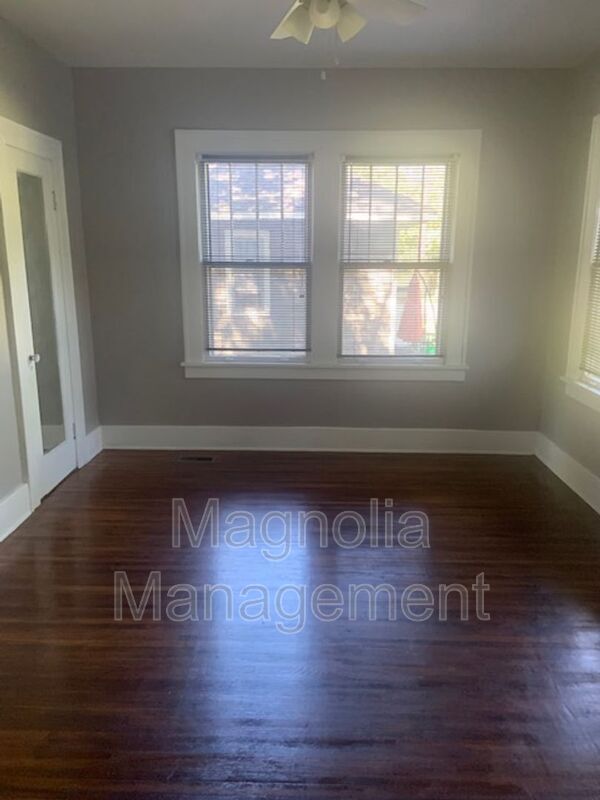 Foto del edificio - 621 E Montgomery St