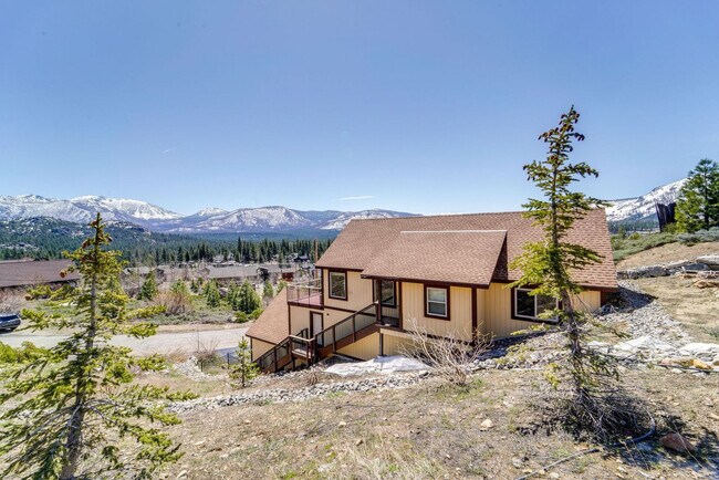 Foto del edificio - 799 Lookout Point Cir