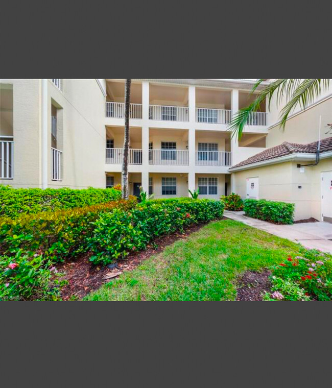 Building Photo - 1882 Tarpon Bay Dr S